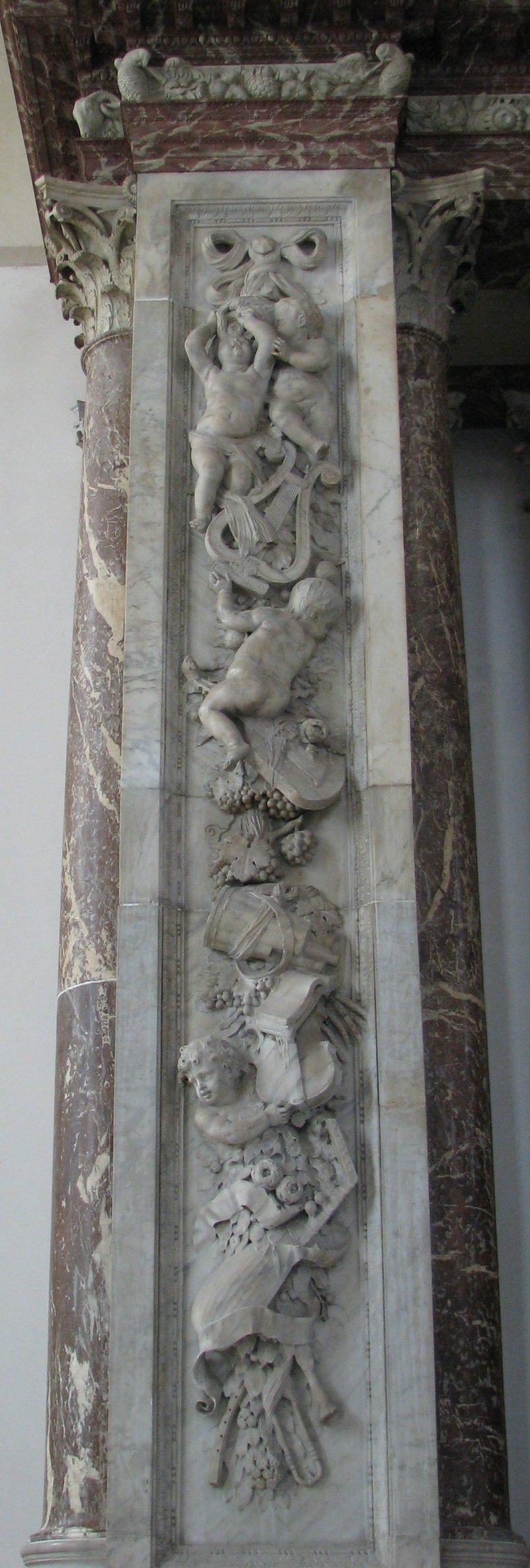 Muziekinstrumenten links