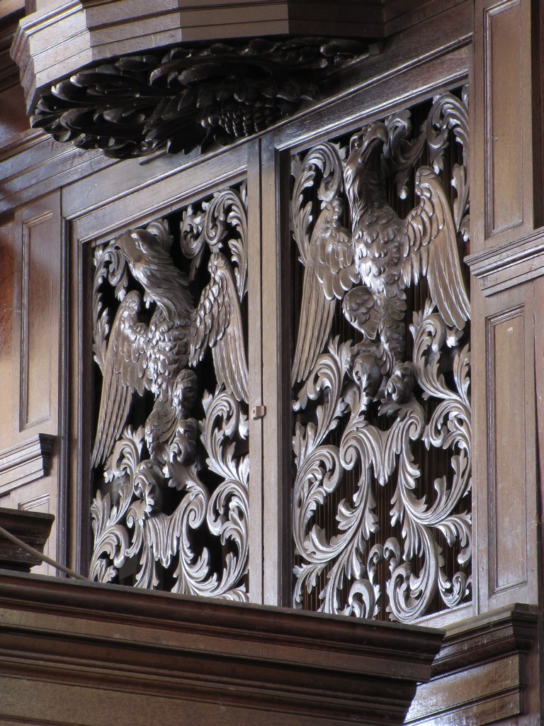 Borstwerkdeuren vanaf de hoge bank