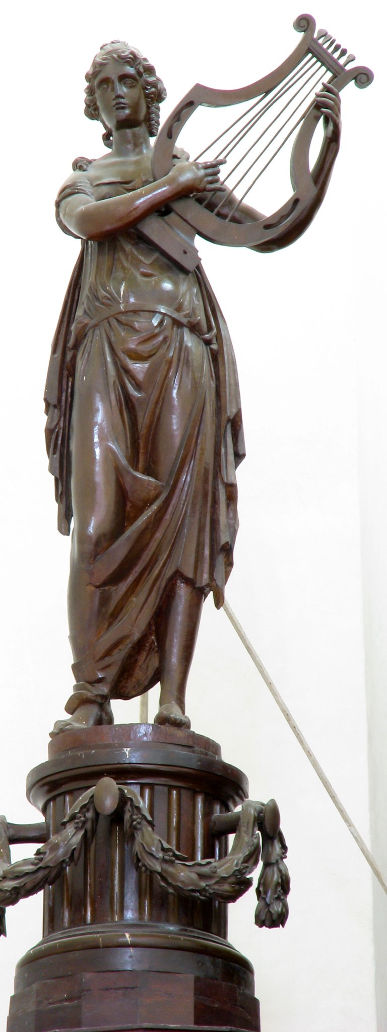 Der Aa-kerk Groningen Vrouwenfiguur met lier 