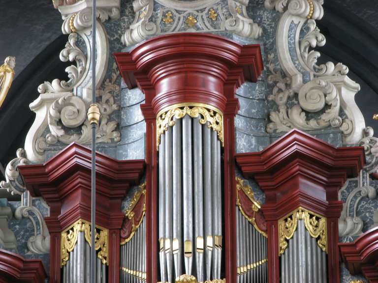 Bovenwerk profiellijsten en blinderingssnijwerk