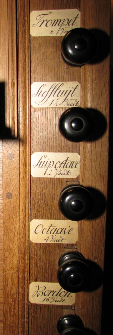 Registeropschriften Hoofdwerk rechts onder