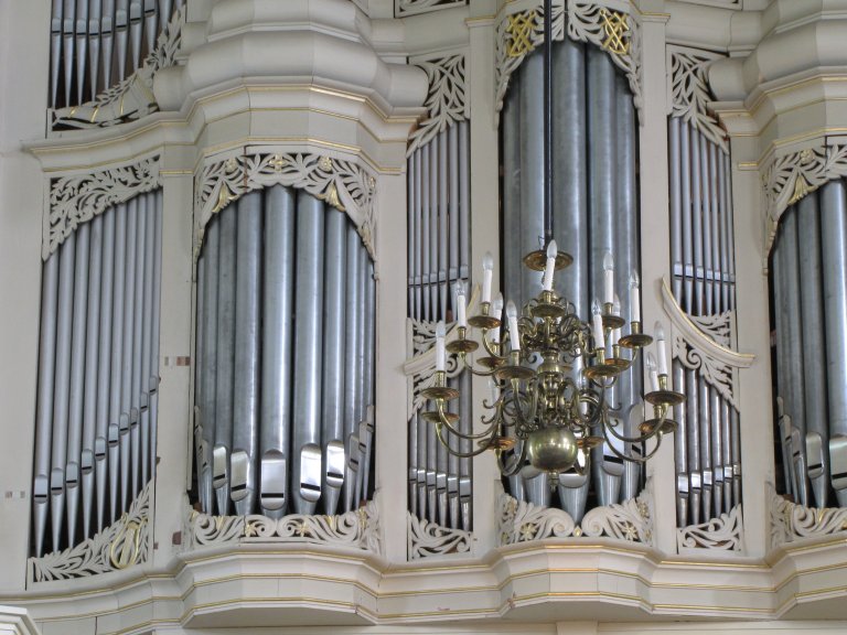Hoofdwerk linker toren en middentoren