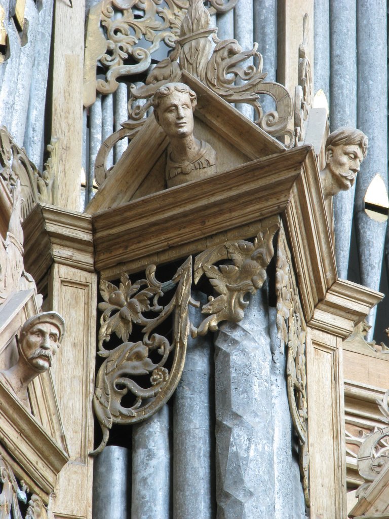 Rugpositief spitse middentoren