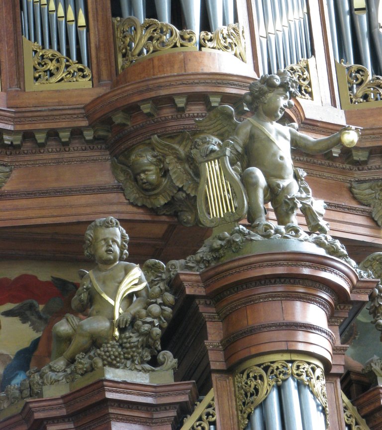 Twee engelen op het Rugpositief