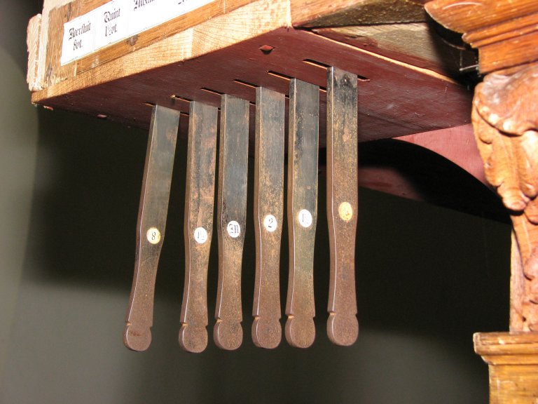 Midwolde Dorpskerk, Registers links 