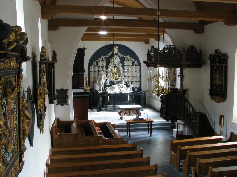 Midwolde Dorpskerk, interieur vanaf het orgelbalkon