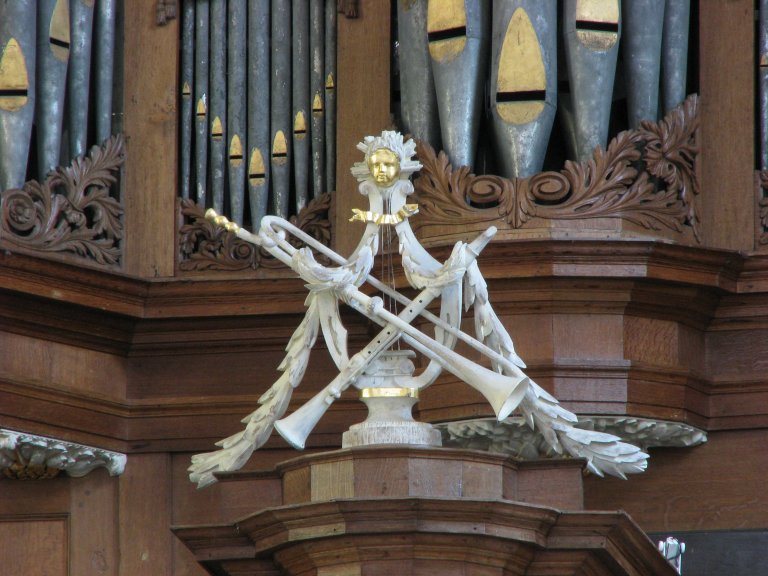 Bekroning middentoren rugpositief