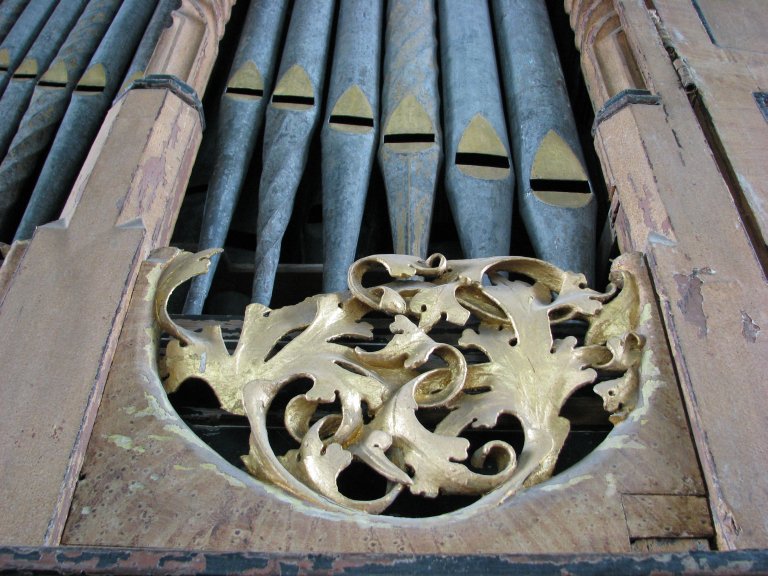 Gesneden bladwerk noorder hoekveld