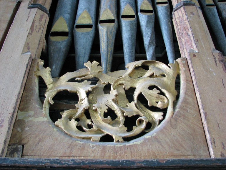 Gesneden bladwerk zuider hoekveld