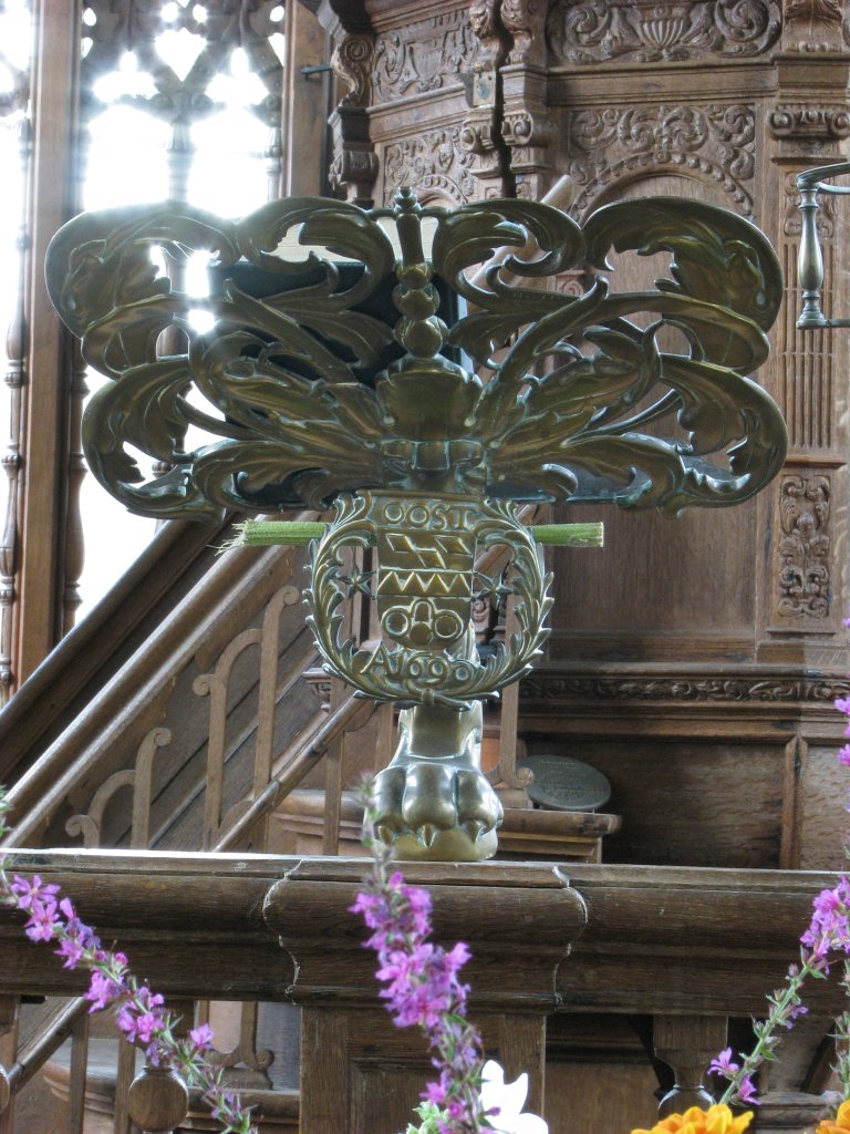 Lezenaar met wapen van Oosthuizen 1690