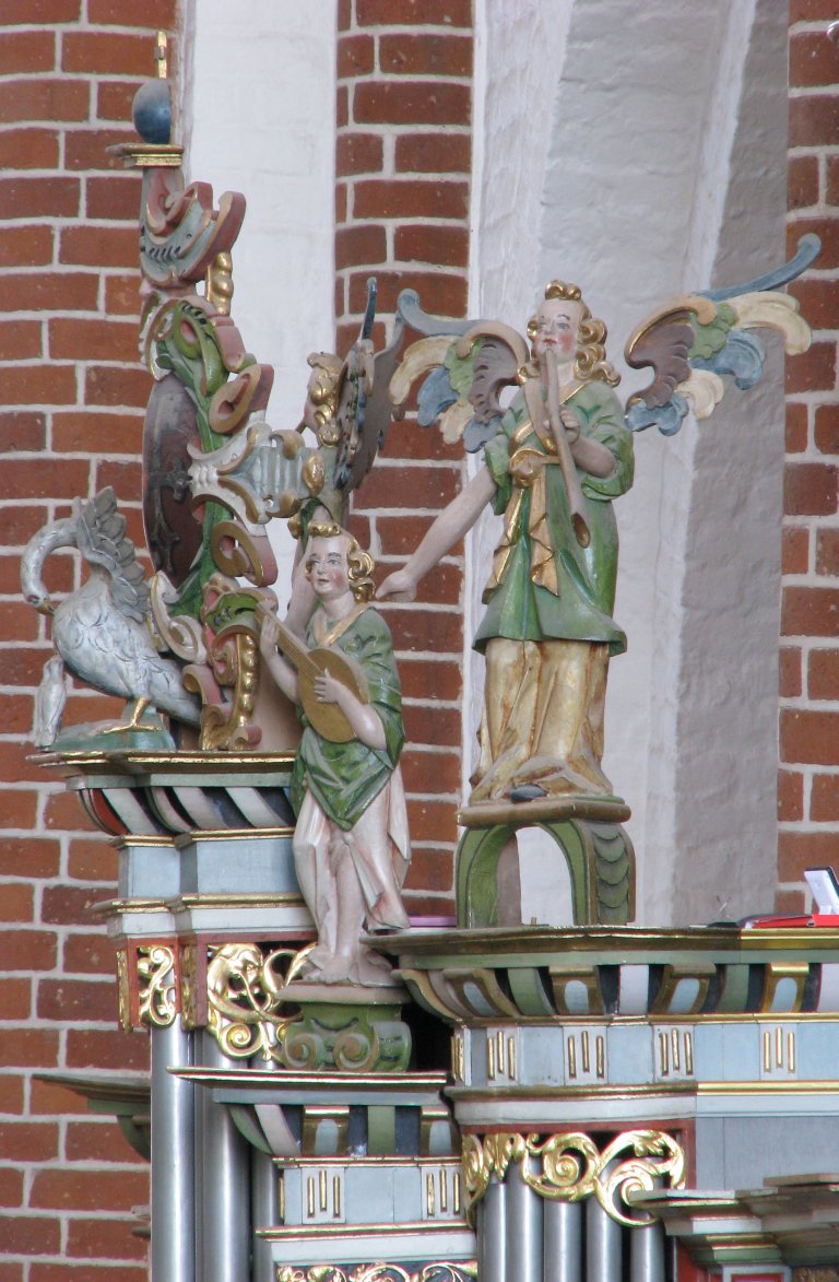 Bekroning Rugpositief vanuit het westen, pelikaan, luitspeler, blazer westkant