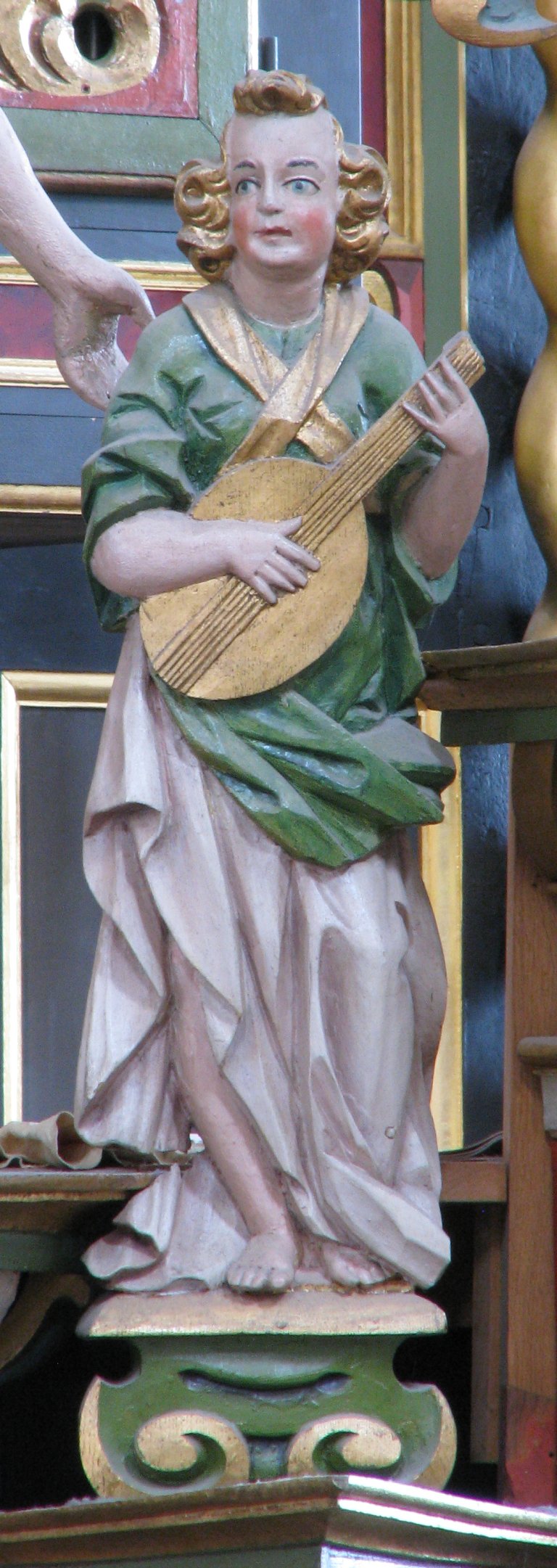 Rugpositief bekroning oostzijde luitspeler