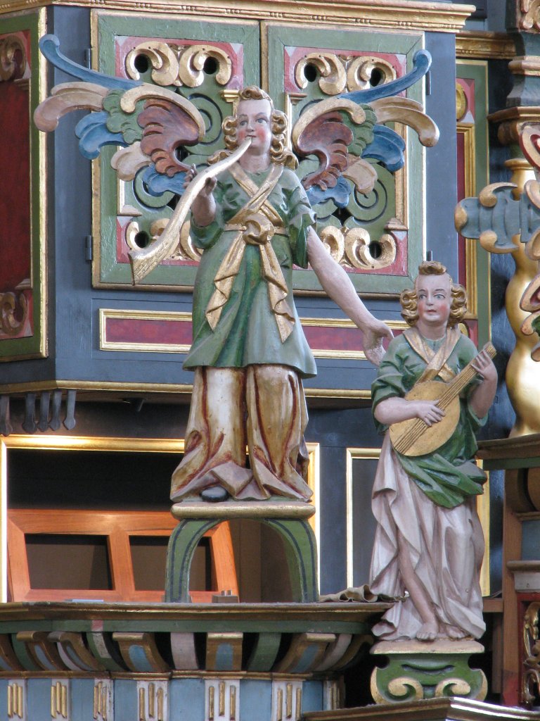 Rugpositief bekroning oostzijde blazer en luitspeler