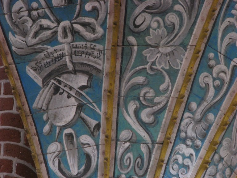 Schilderwerk onder het orgel - detail cello