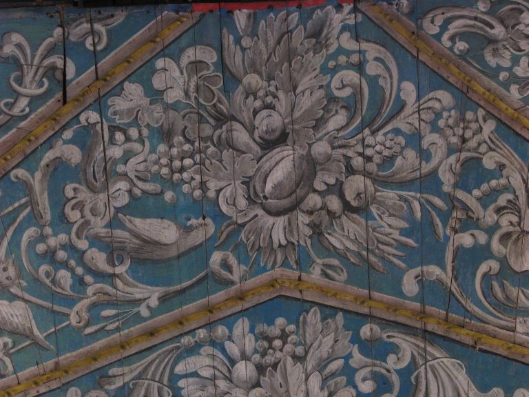 Schilderwerk onder het orgel - bladwerk, vruchten, vogel