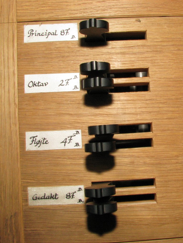 Continuo-orgel, registers