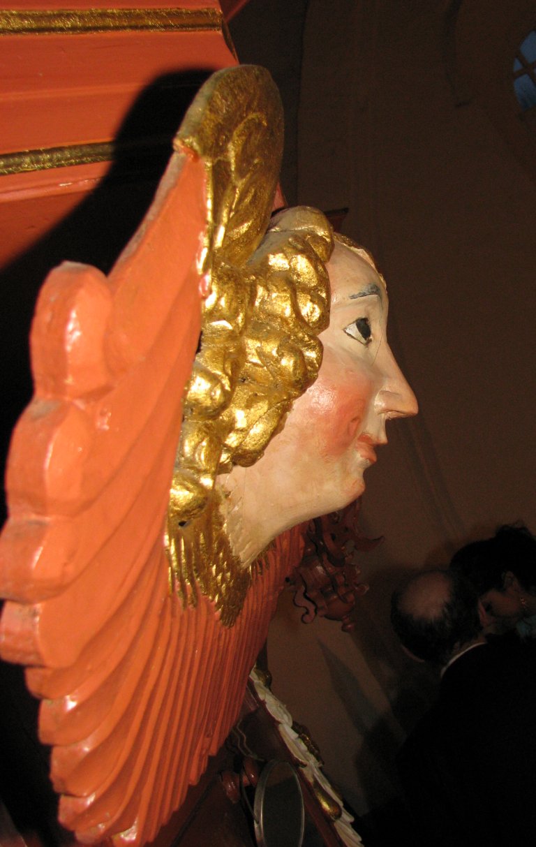 Engel boven het klavier