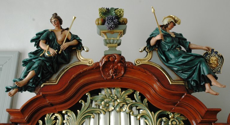 Orgel Ibe Peters Iben 1790, Bekroning