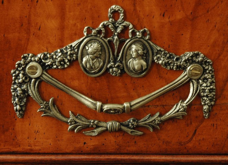 Orgel Ibe Peters Iben 1790, Beslag schijnlade